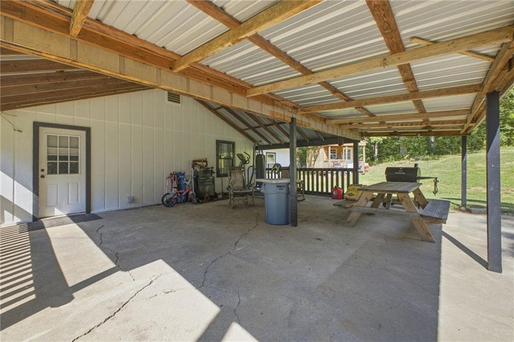 5 bedroom, 3 bathroom, 1,916 sq ft single family residence for sale at 379 Bozeman Road, White, GA 30184 — photo 4
