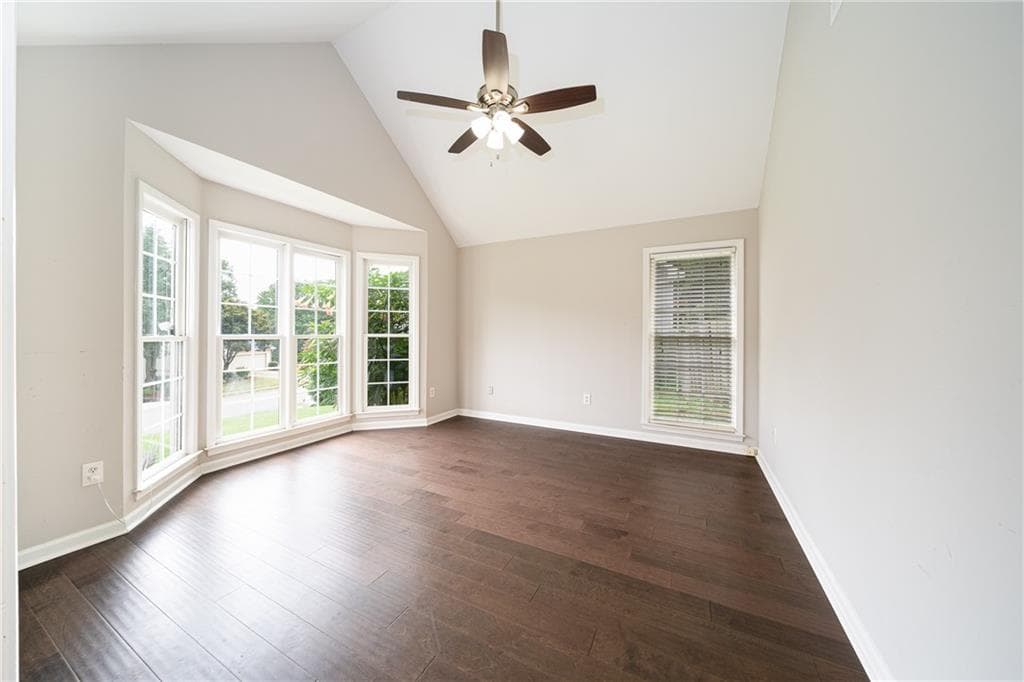 3 bedroom, 2 bathroom, 2,118 sq ft single family residence under contract at 1450 Stampmill Way, Lawrenceville, GA 30043 — photo 4
