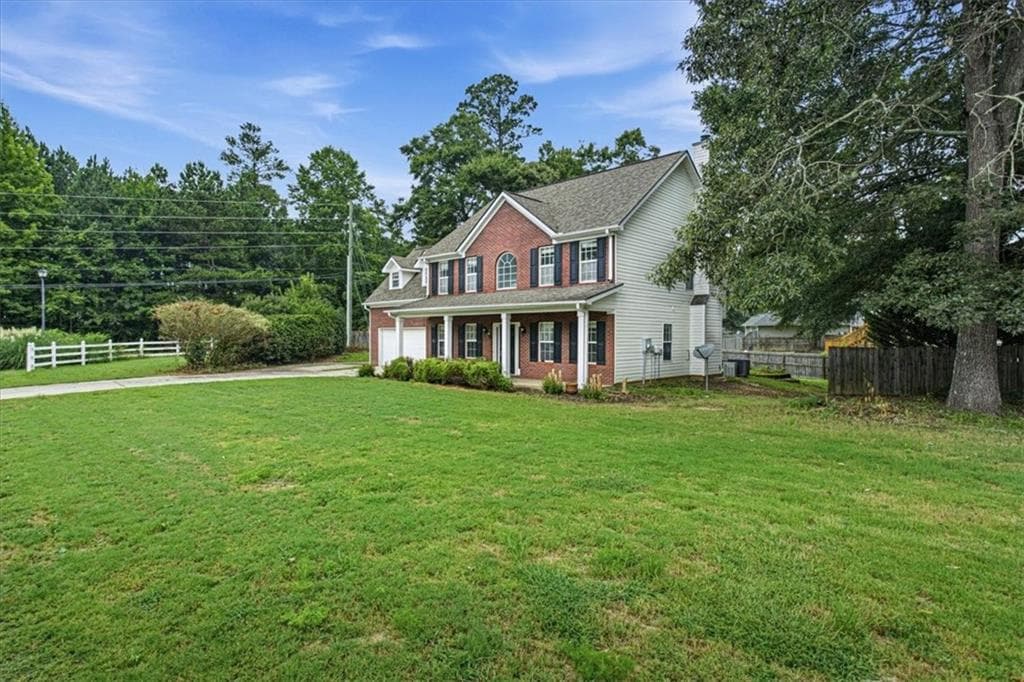 4 bedroom, 3 bathroom, 2,550 sq ft single family residence for sale at 3526 Shoal Trail Drive, Bethlehem, GA 30620 — photo 3