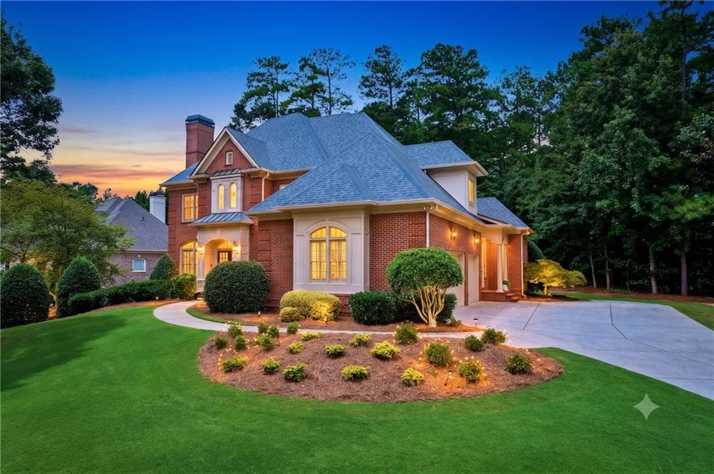 6 bedroom, 7 bathroom, 6,292 sq ft single family residence for sale at 3306 Moye Court, Duluth, GA 30097 — photo 2