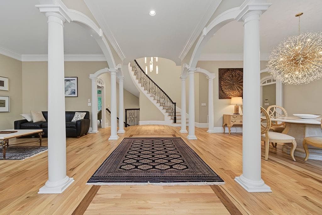 6 bedroom, 7 bathroom, 6,292 sq ft single family residence for sale at 3306 Moye Court, Duluth, GA 30097 — photo 4
