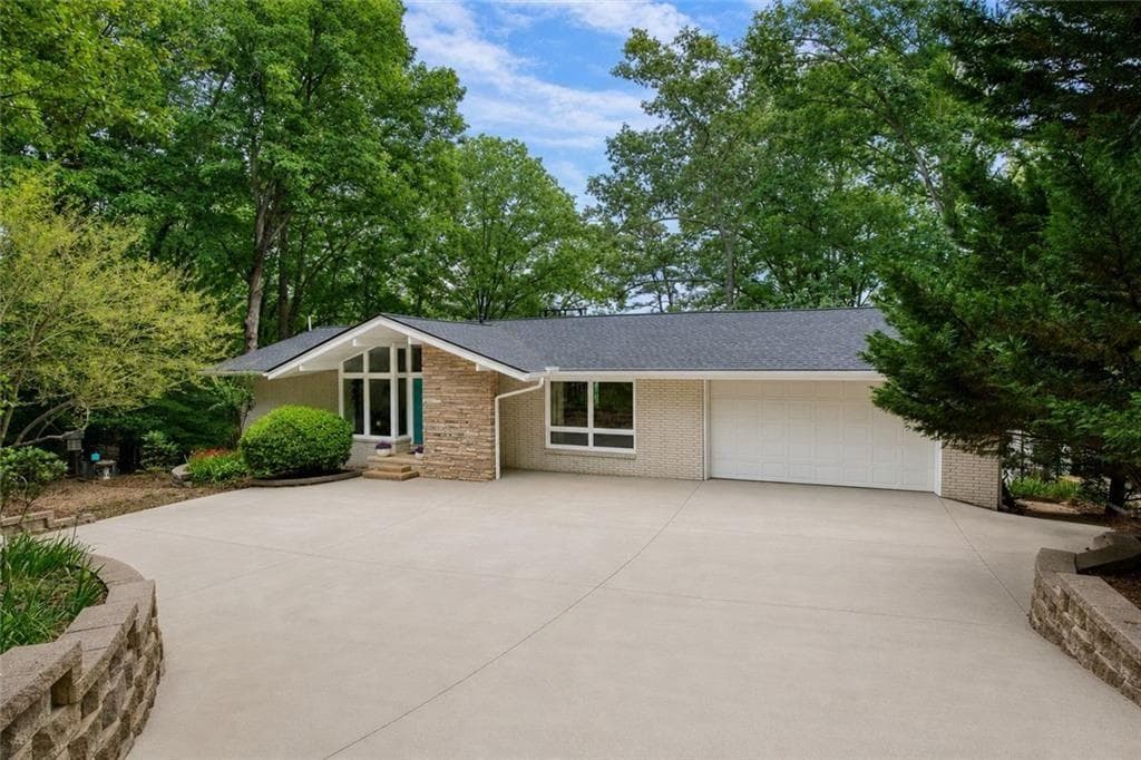 5950 Truman Mountain Road, Gainesville, GA 30506 — most recent listing photo