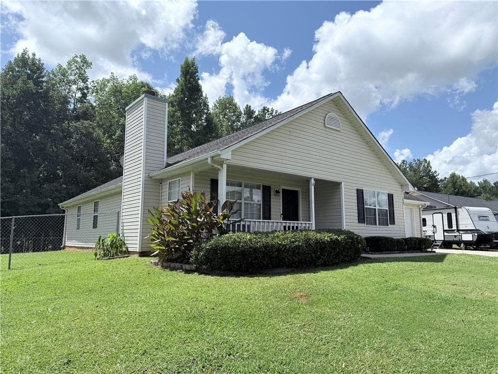 3 bedroom, 2 bathroom, 1,480 sq ft single family residence for sale at 120 Pleasant Hills Drive, Covington, GA 30016 — photo 2