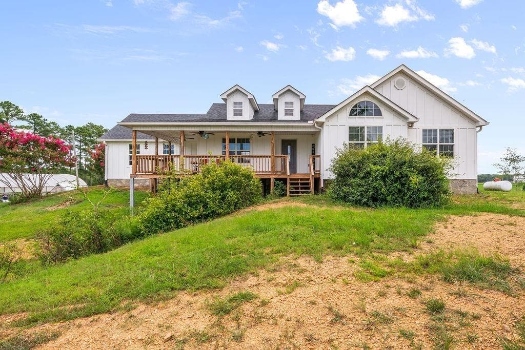 9 bedroom, 5 bathroom, 3,342 sq ft single family residence for sale at 7800 County Road 19, Piedmont, AL 36272