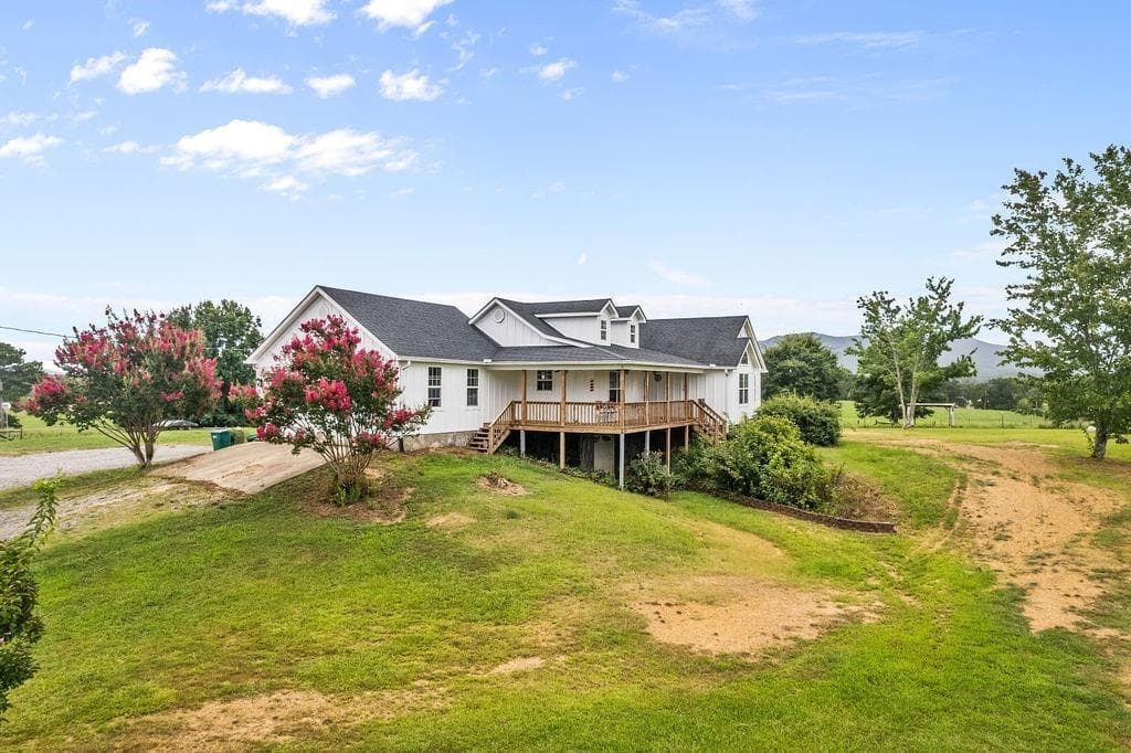 9 bedroom, 5 bathroom, 3,342 sq ft single family residence for sale at 7800 County Road 19, Piedmont, AL 36272 — photo 2