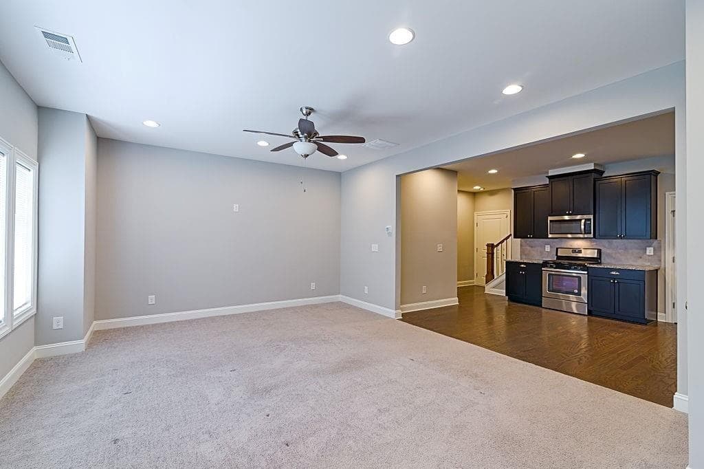 3 bedroom, 3 bathroom, 1,156 sq ft townhouse for rent at 1963 Summit Trace, Atlanta, GA 30318 for $2,795 a month — photo 5