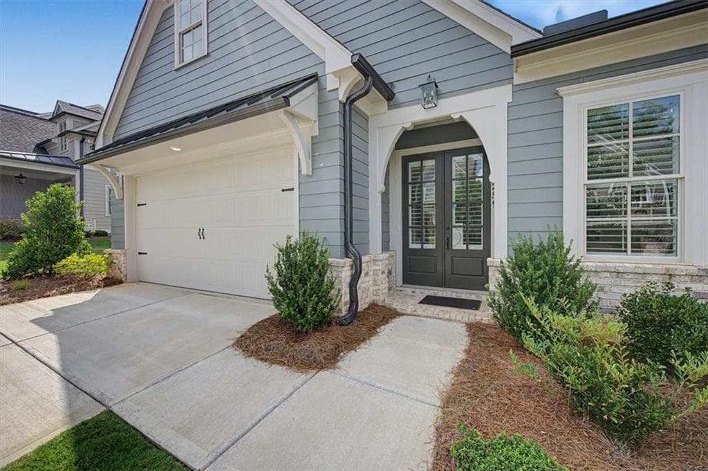 2 bedroom, 3 bathroom, 2,940 sq ft single family residence under contract at 1259 Lakeside Overlook, Canton, GA 30114 — photo 4