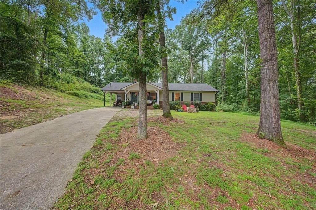 3 bedroom, 2 bathroom, 1,217 sq ft single family residence under contract at 4 Shadowood Court, Silver Creek, GA 30173 — photo 3