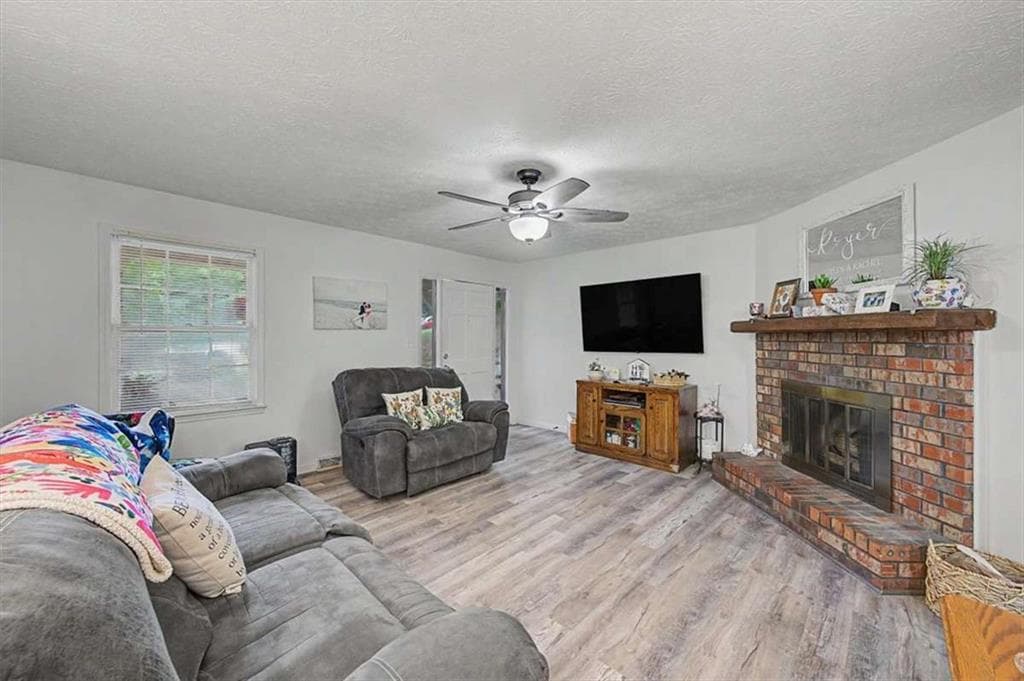 3 bedroom, 2 bathroom, 1,217 sq ft single family residence under contract at 4 Shadowood Court, Silver Creek, GA 30173 — photo 10