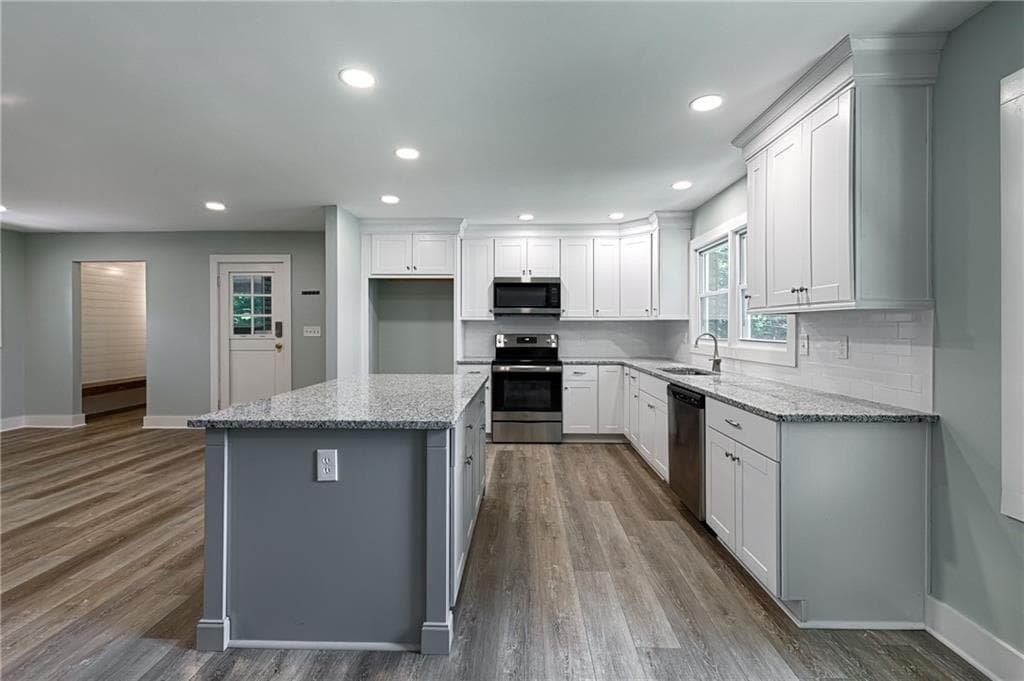 4 bedroom, 3 bathroom, 1,984 sq ft single family residence for rent at 3979 Potomac Drive, Kennesaw, GA 30144 for $2,550 a month — photo 3