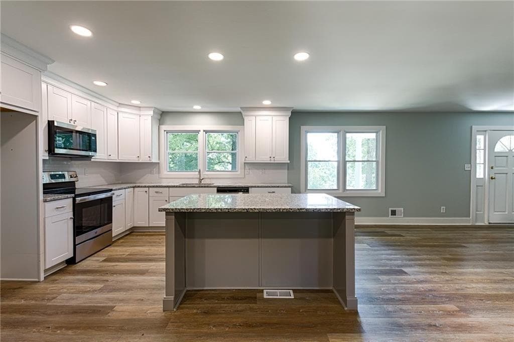 4 bedroom, 3 bathroom, 1,984 sq ft single family residence for rent at 3979 Potomac Drive, Kennesaw, GA 30144 for $2,550 a month — photo 5