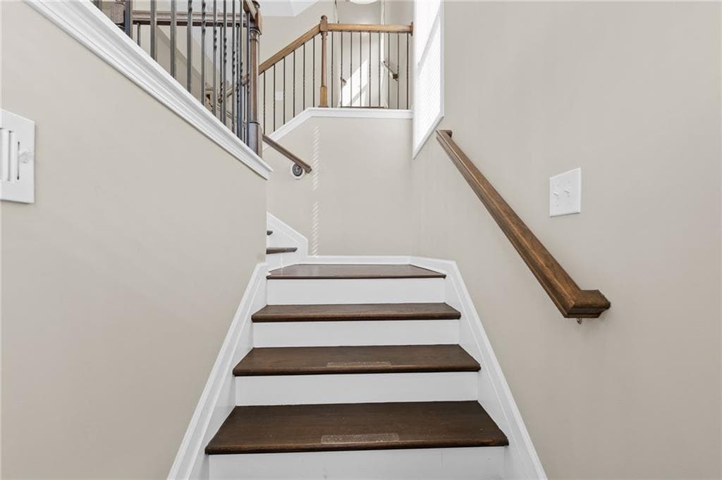 4 bedroom, 4 bathroom, 2,256 sq ft townhouse for rent at 331 Northaven Avenue, Suwanee, GA 30024 for $2,800 a month — photo 7