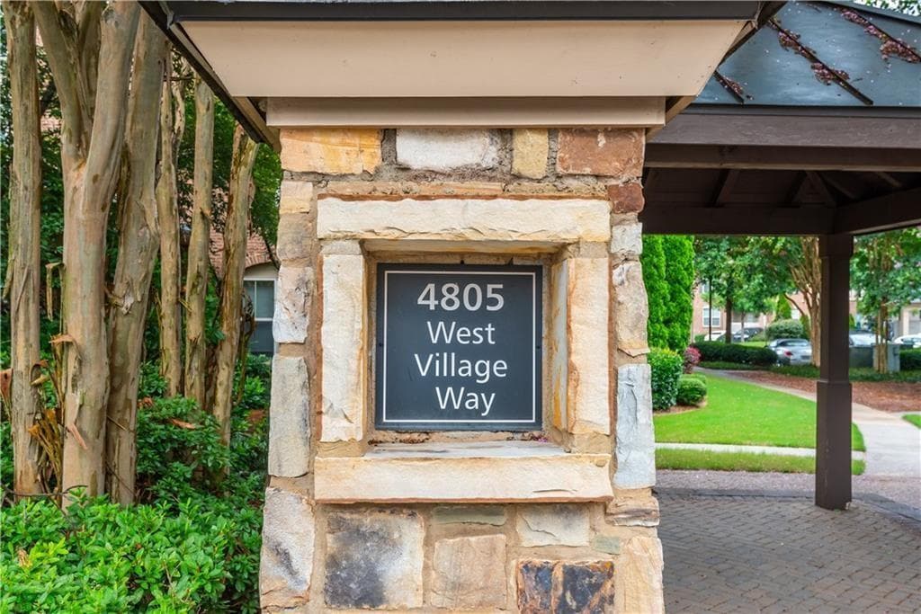 2 bedroom, 2 bathroom, 1,175 sq ft condominium for sale at 4805 W Village Way 2408, Smyrna, GA 30080 — photo 3
