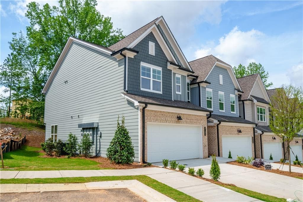 3 bedroom, 3 bathroom, 1,843 sq ft townhouse for rent at 5120 Hillington Way, Sugar Hill, GA 30518 for $2,400 a month — photo 1 of 45