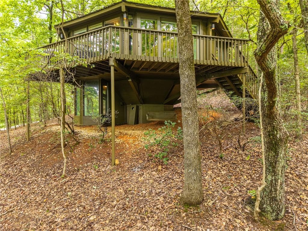 2 bedroom, 2 bathroom, 1,339 sq ft single family residence for sale at 208 Treetopper Circle, Jasper, GA 30143 — photo 3