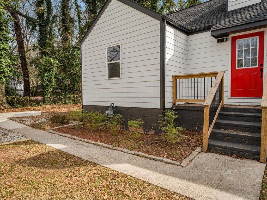 3 bedroom, 3 bathroom, 1,572 sq ft single family residence for rent at 1956 Washington Road, East Point, GA 30344 for $2,100 a month — photo 2