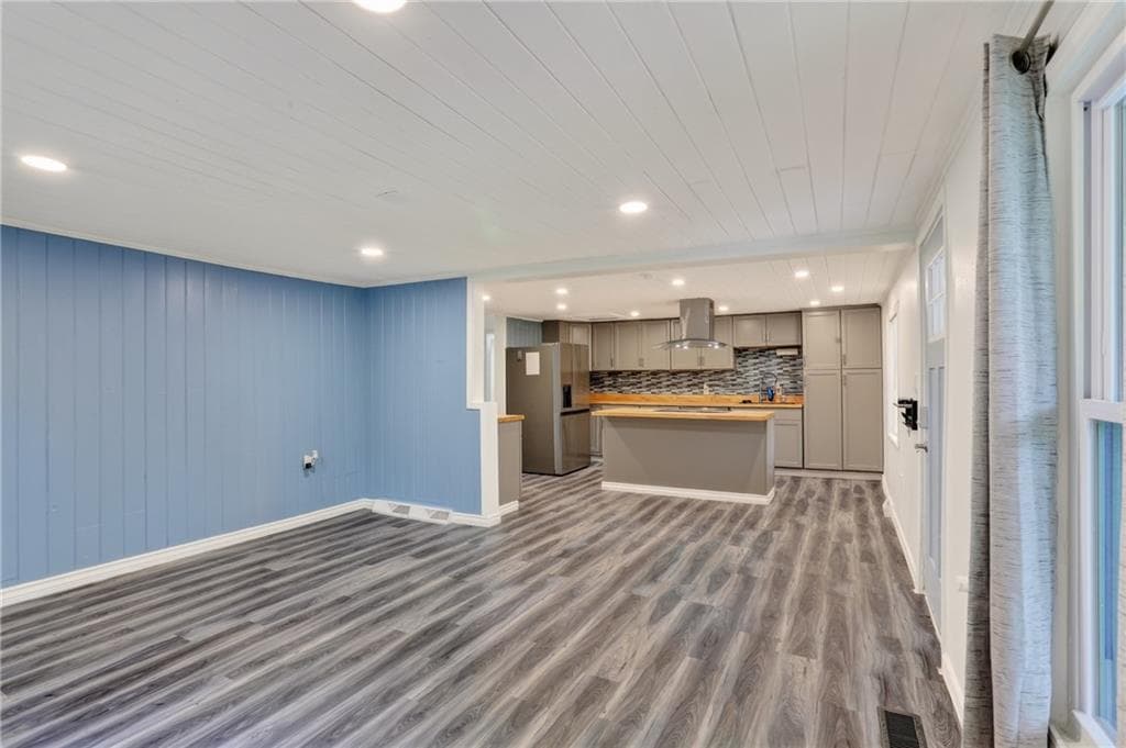 2 bedroom, 1 bathroom, 1,204 sq ft single family residence for sale at 1374 Shangrila Circle, Riverdale, GA 30296 — photo 5