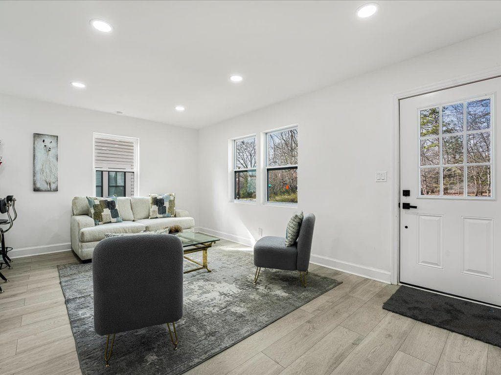 3 bedroom, 3 bathroom, 1,572 sq ft single family residence for rent at 1956 Washington Road, East Point, GA 30344 for $2,100 a month — photo 4