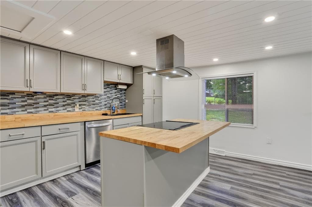 2 bedroom, 1 bathroom, 1,204 sq ft single family residence for sale at 1374 Shangrila Circle, Riverdale, GA 30296 — photo 8