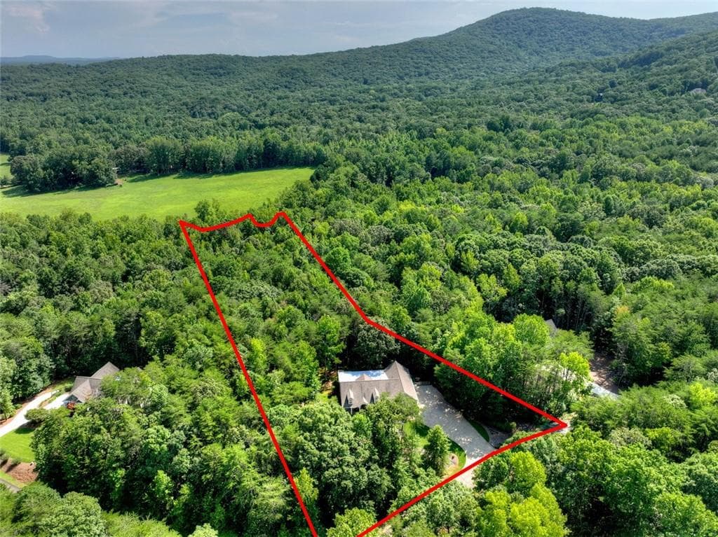 3 bedroom, 4 bathroom, 2,924 sq ft single family residence for sale at 267 Sharp Mountain Parkway, Jasper, GA 30143 — photo 3