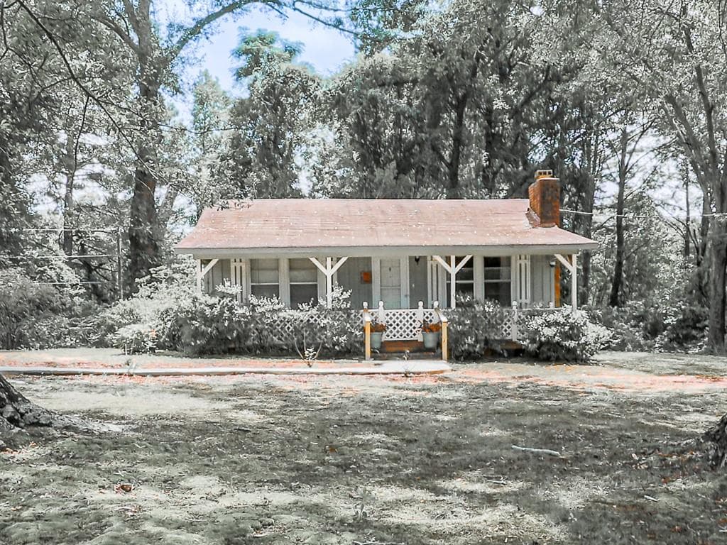 2 bedroom, 1 bathroom, 896 sq ft single family residence for sale at 368 Bart Manous Road, Canton, GA 30115