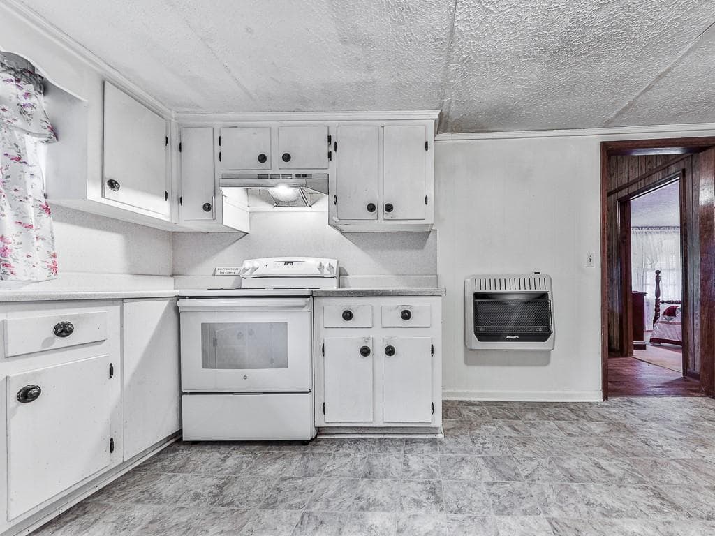 2 bedroom, 1 bathroom, 896 sq ft single family residence for sale at 368 Bart Manous Road, Canton, GA 30115 — photo 9