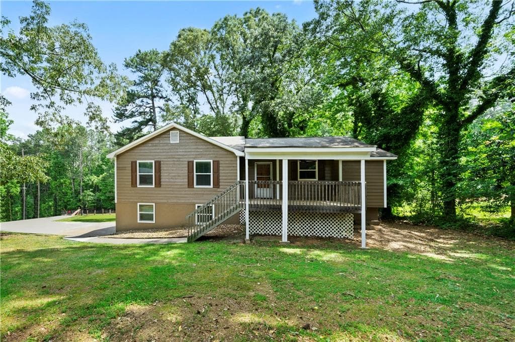 3 bedroom, 2 bathroom, 1,946 sq ft single family residence for rent at 5405 Iris Drive, Mableton, GA 30126 for $1,900 a month