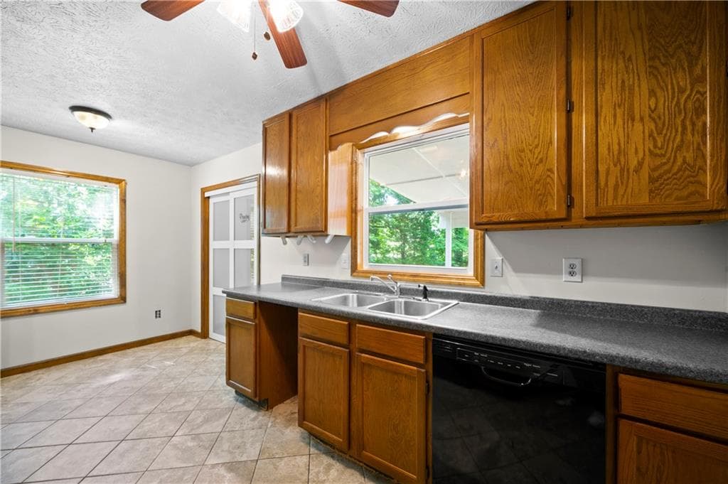 3 bedroom, 2 bathroom, 1,946 sq ft single family residence for rent at 5405 Iris Drive, Mableton, GA 30126 for $1,900 a month — photo 8