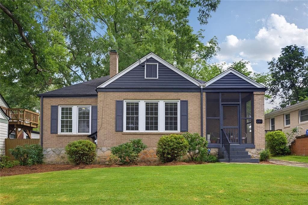 2 bedroom, 1 bathroom, 1,077 sq ft single family residence sold at 962 Victory Drive, Atlanta, GA 30310