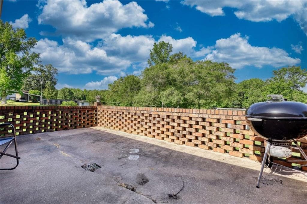 3 bedroom, 2 bathroom, 3,200 sq ft single family residence for sale at 12621 Highway 142, Oxford, GA 30054 — photo 7