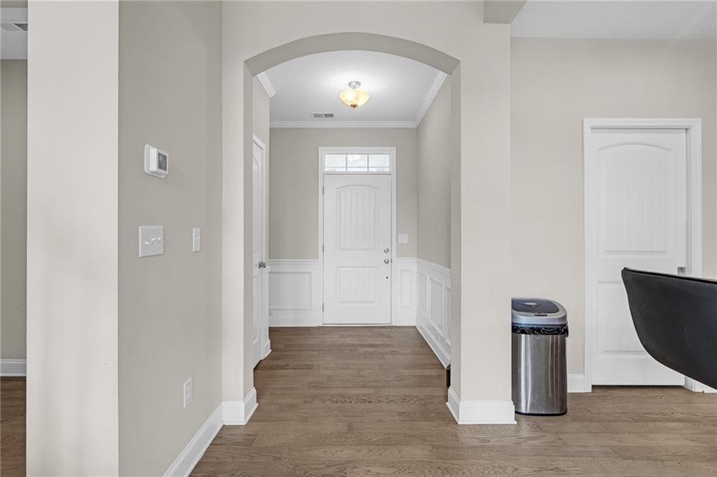 4 bedroom, 3 bathroom, 2,580 sq ft single family residence for rent at 1645 Hillcrest Drive, Sugar Hill, GA 30518 for $2,995 a month — photo 3