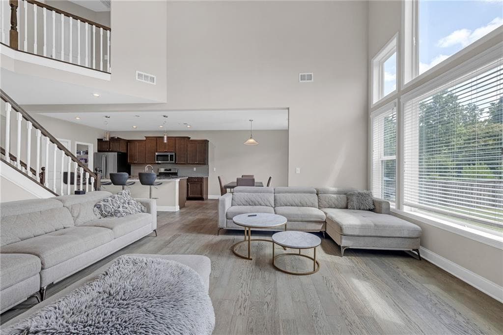 4 bedroom, 3 bathroom, 2,580 sq ft single family residence for rent at 1645 Hillcrest Drive, Sugar Hill, GA 30518 for $2,995 a month — photo 10