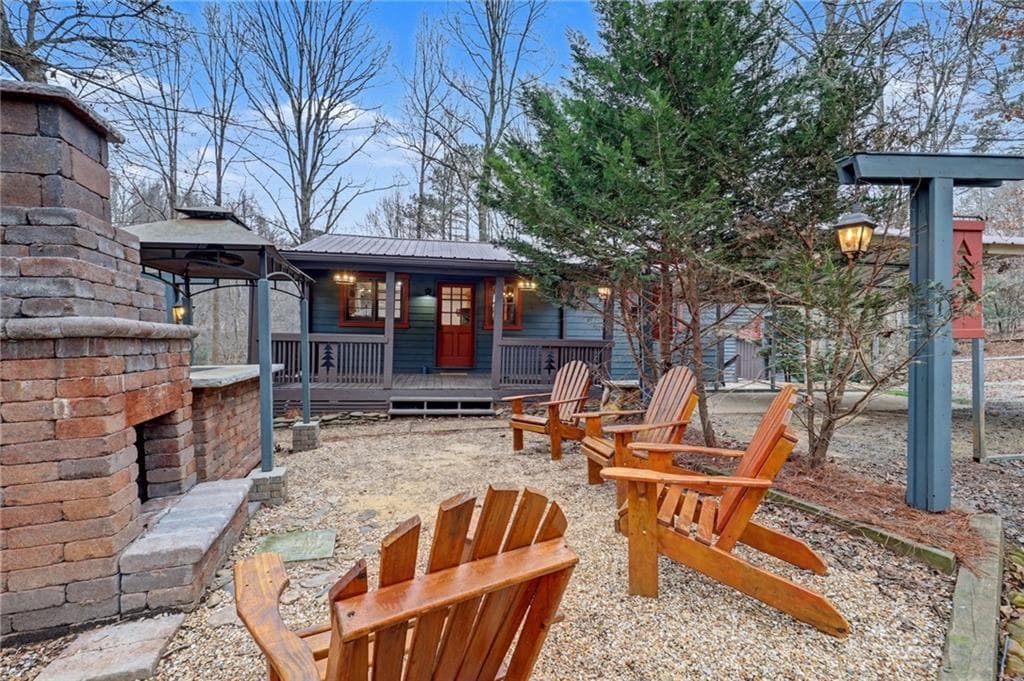3 bedroom, 2 bathroom, 1,656 sq ft single family residence for sale at 150 Summit Street, Ellijay, GA 30540