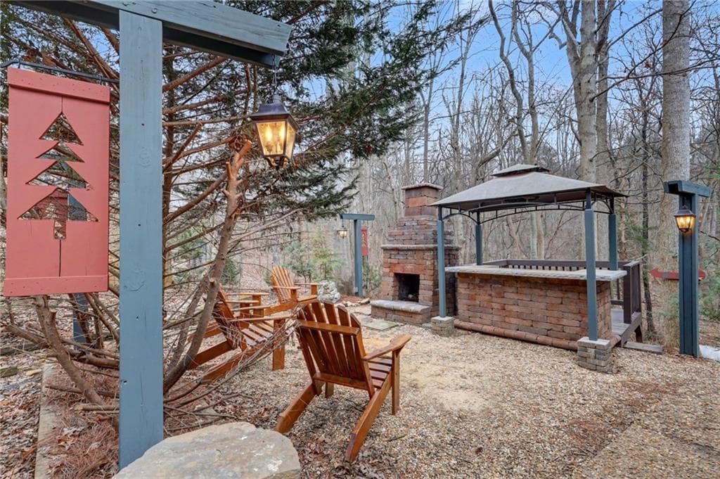 3 bedroom, 2 bathroom, 1,656 sq ft single family residence for sale at 150 Summit Street, Ellijay, GA 30540 — photo 9