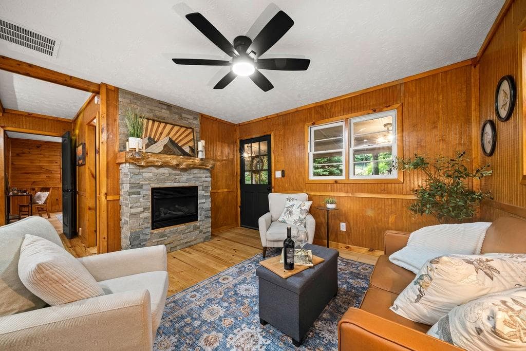 3 bedroom, 2 bathroom, 1,656 sq ft single family residence for sale at 150 Summit Street, Ellijay, GA 30540 — photo 10