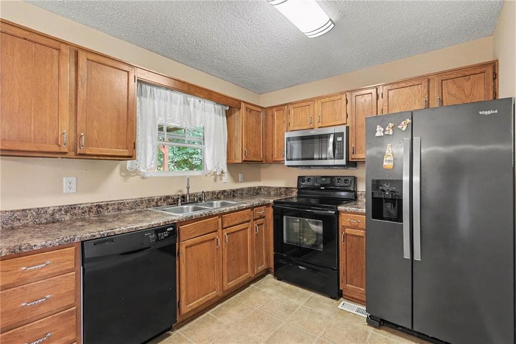 4 bedroom, 3 bathroom, 1,792 sq ft single family residence for sale at 680 Horsley Mill Road, Carrollton, GA 30116 — photo 8