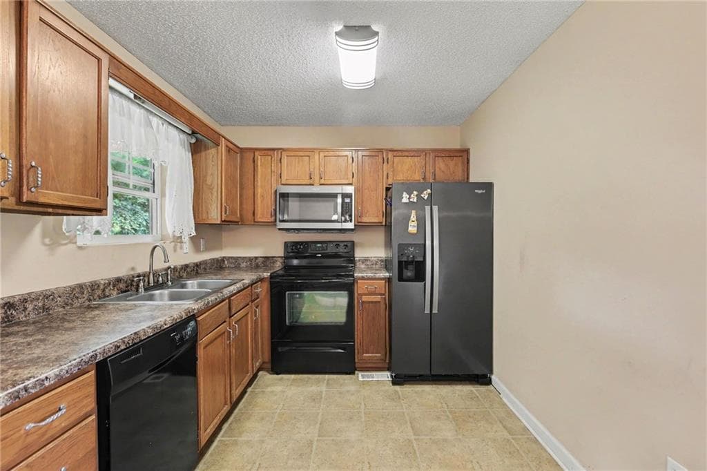 4 bedroom, 3 bathroom, 1,792 sq ft single family residence for sale at 680 Horsley Mill Road, Carrollton, GA 30116 — photo 7