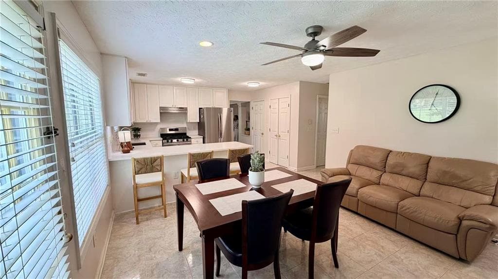 3 bedroom, 3 bathroom, 2,073 sq ft single family residence under contract at 2611 Watercrest Court, Marietta, GA 30062 — photo 7