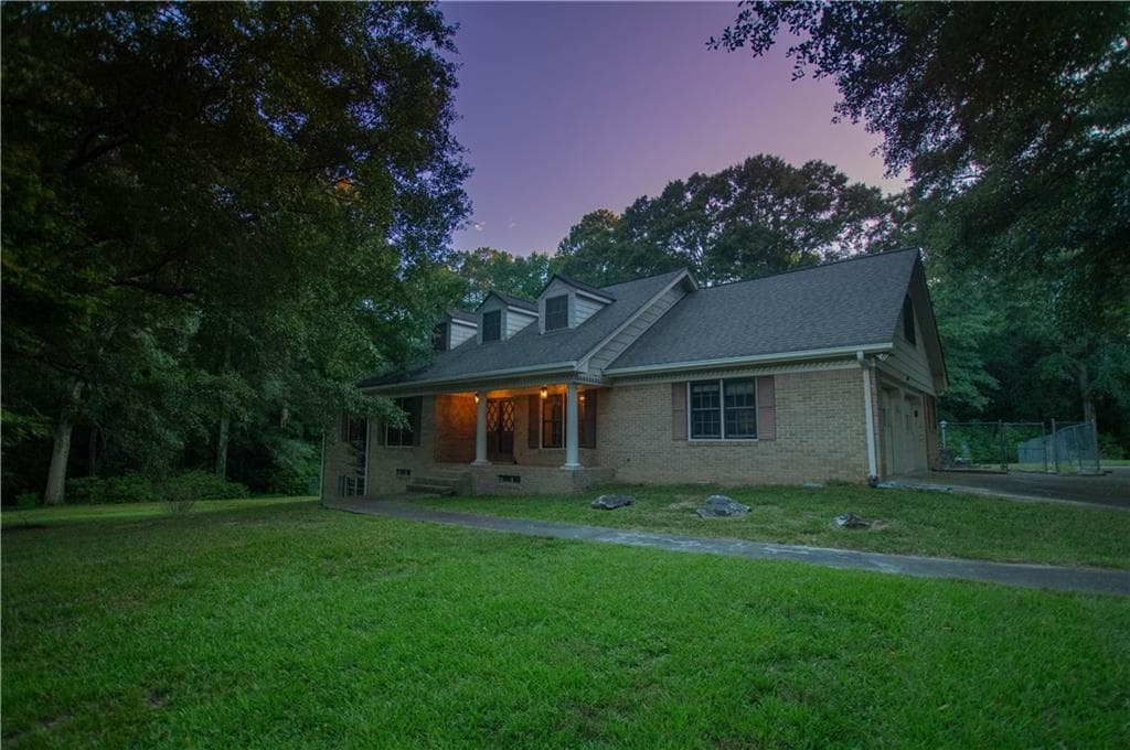 5 bedroom, 4 bathroom, 2,246 sq ft single family residence for sale at 2195 Temple Johnson Road, Snellville, GA 30078 — photo 6