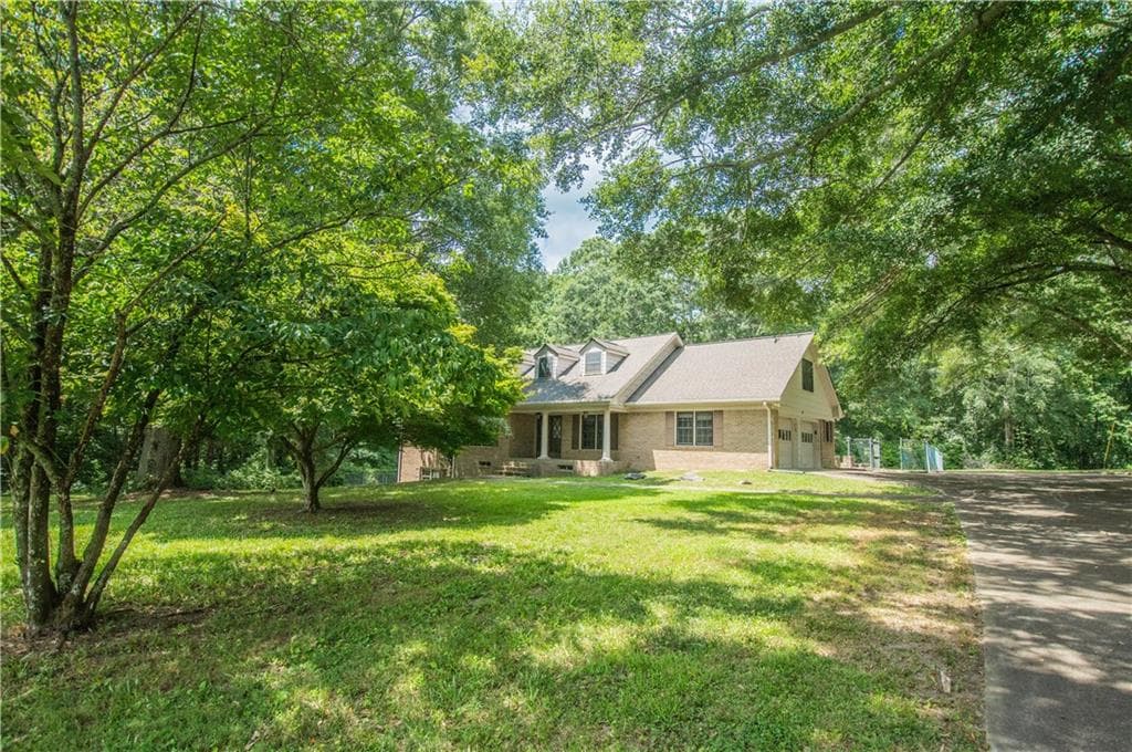 5 bedroom, 4 bathroom, 2,246 sq ft single family residence for sale at 2195 Temple Johnson Road, Snellville, GA 30078 — photo 8