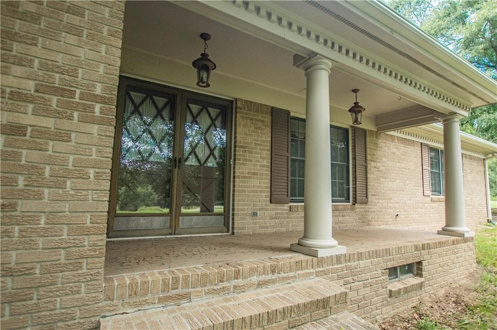 5 bedroom, 4 bathroom, 2,246 sq ft single family residence for sale at 2195 Temple Johnson Road, Snellville, GA 30078 — photo 9