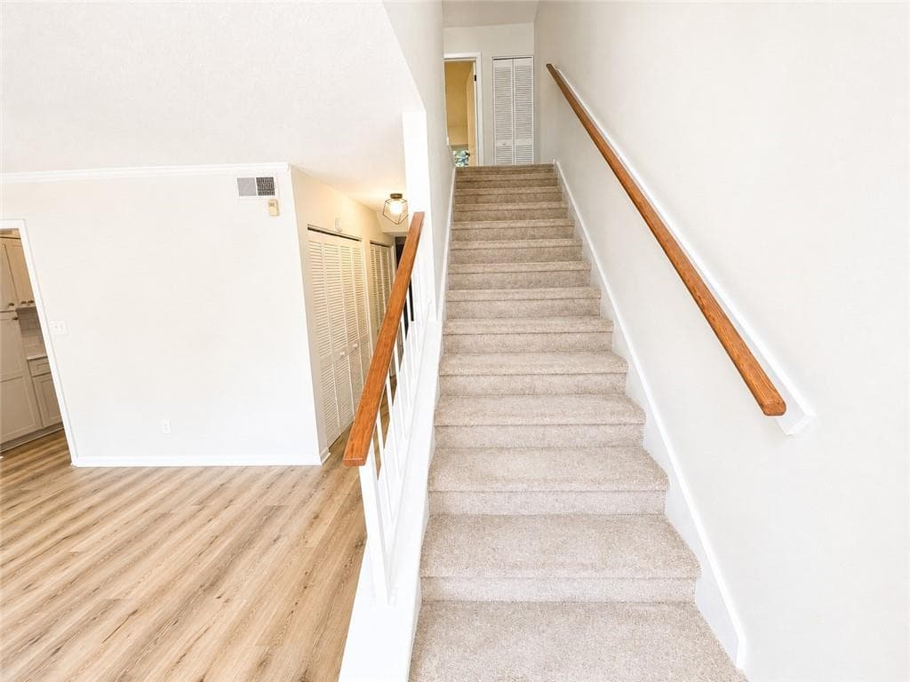 2 bedroom, 3 bathroom, 1,416 sq ft townhouse for sale at 670 Powers Ferry North, Marietta, GA 30067 — photo 8