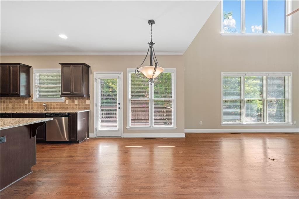 5 bedroom, 4 bathroom, 4,639 sq ft single family residence for rent at 2180 Hilltop Overlook Way, Marietta, GA 30062 for $4,600 a month — photo 3