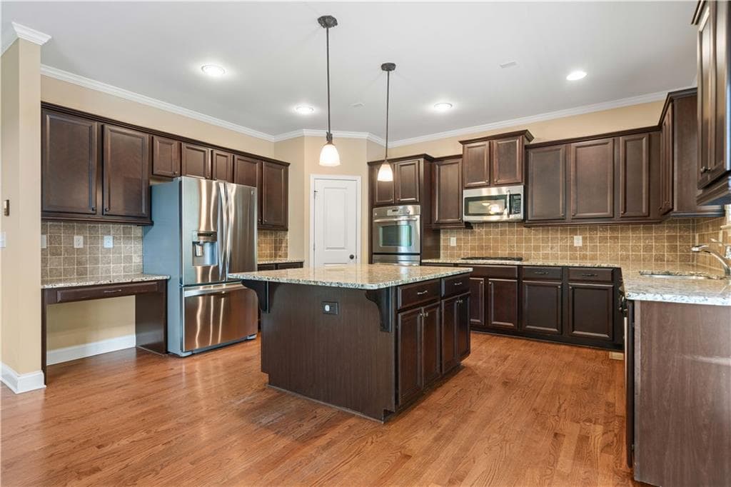 5 bedroom, 4 bathroom, 4,639 sq ft single family residence for rent at 2180 Hilltop Overlook Way, Marietta, GA 30062 for $4,600 a month — photo 6