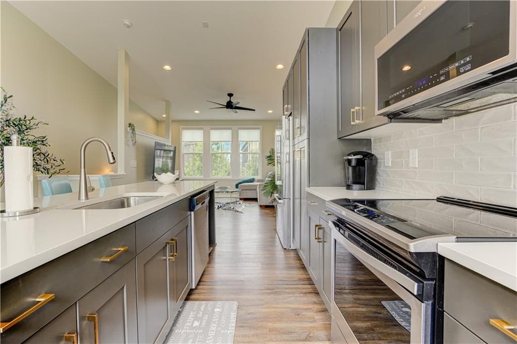 3 bedroom, 3 bathroom, 1,343 sq ft townhouse for rent at 1215 Cushenberry Lane, Atlanta, GA 30318 for $2,800 a month — photo 10