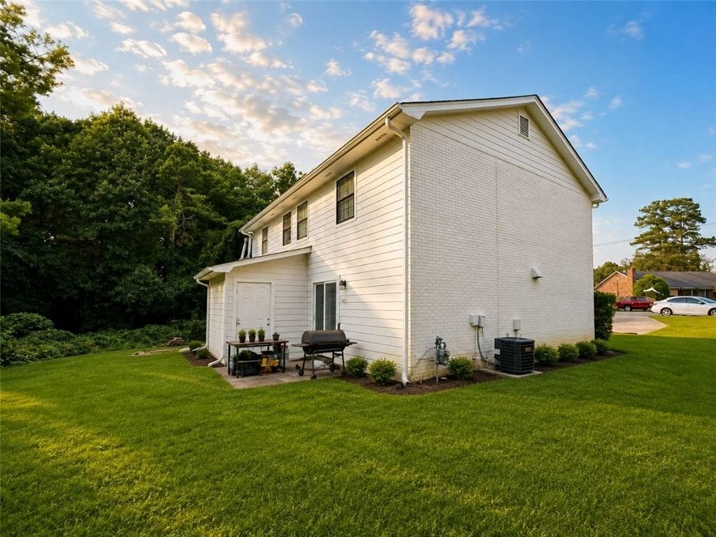 duplex for sale at 860 Tybee Court, Lawrenceville, GA 30046 — photo 3