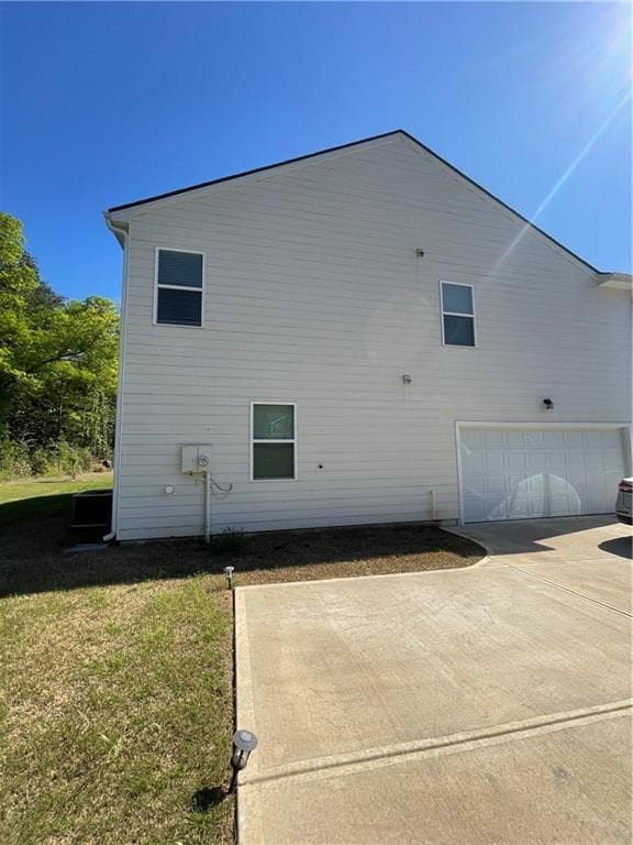5 bedroom, 3 bathroom, 2,556 sq ft single family residence for sale at 205 Sullivan Street, Hampton, GA 30228 — photo 7