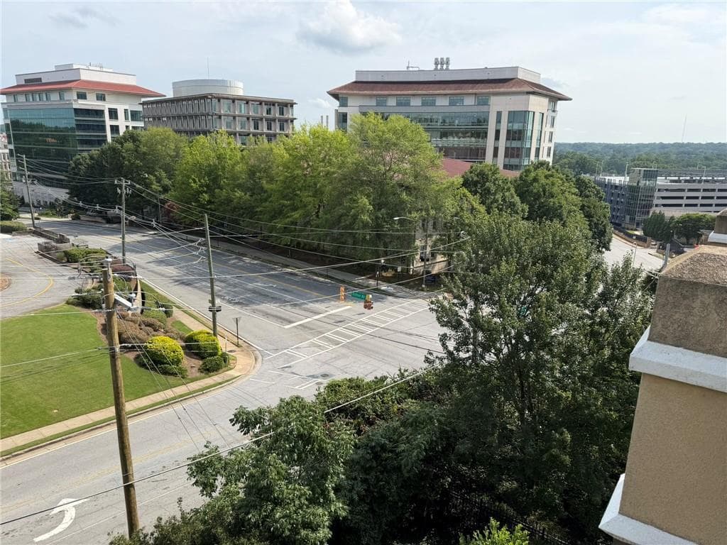 3 bedroom, 3 bathroom, 2,320 sq ft townhouse for rent at 834 Clifton Heights Lane, Atlanta, GA 30329 for $5,000 a month — photo 7