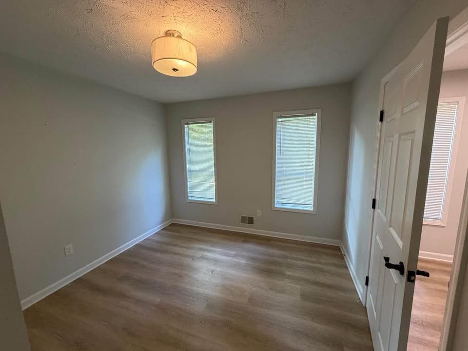 4 bedroom, 2 bathroom, 1,576 sq ft single family residence for rent at 2532 Hidden Hills Dr, Marietta, GA 30066 for $2,299 a month — photo 5