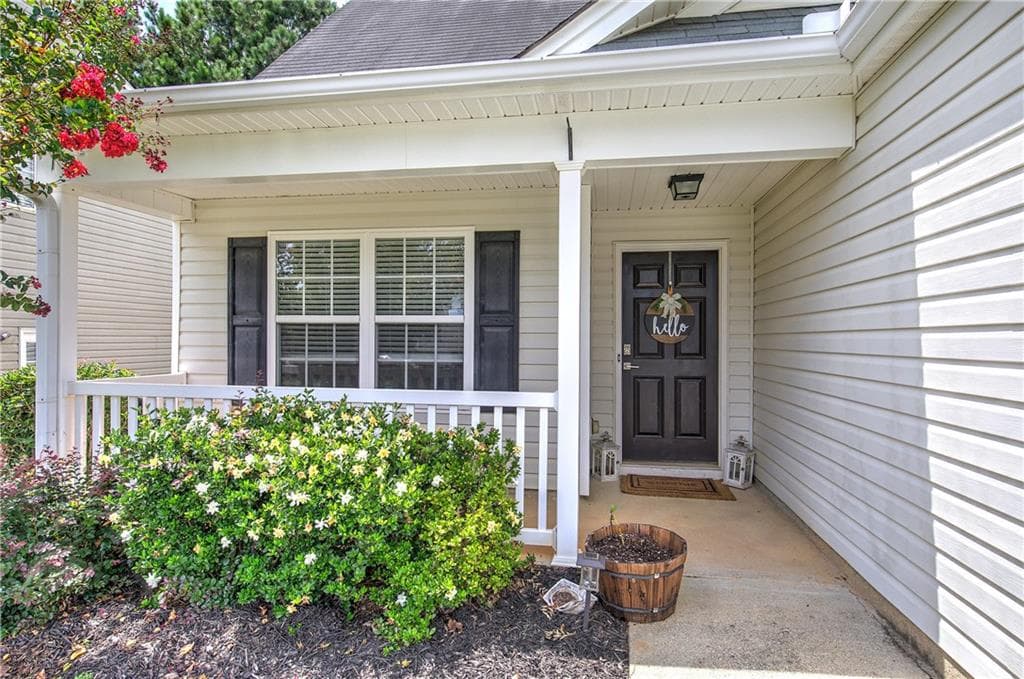 3 bedroom, 3 bathroom, 1,595 sq ft single family residence under contract at 312 Meadows Lane, Canton, GA 30114 — photo 2